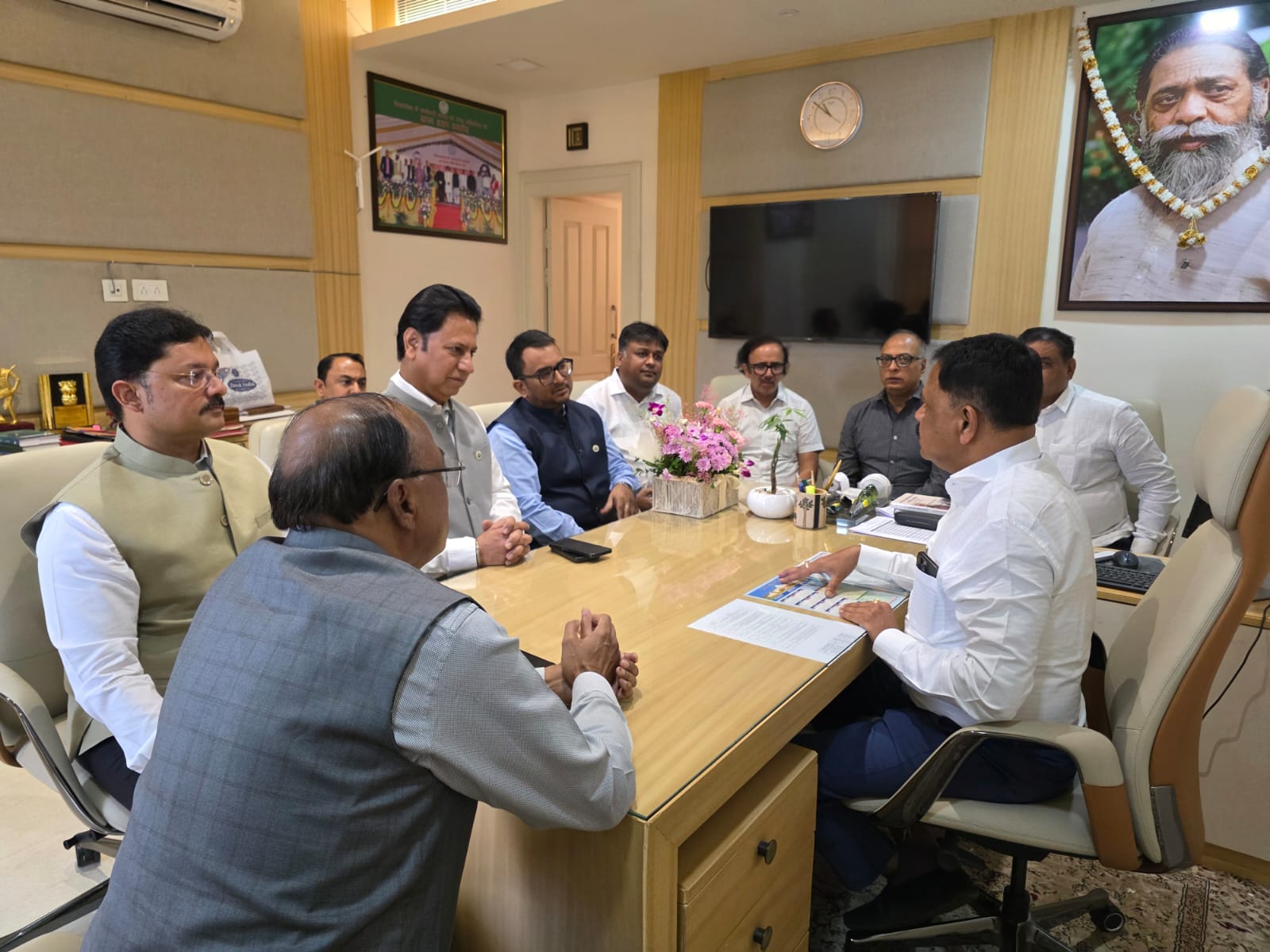 President Aditya Malhotra Leads FJCCI Delegation in High-Level Meeting with Urban Development Minister; Welcomes Landmark Building Regularization Bill